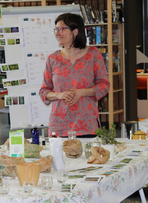 Isabelle Gérard, productrice et transformatrice de plantes aromatiques et médicinales dans la Creuse (23)